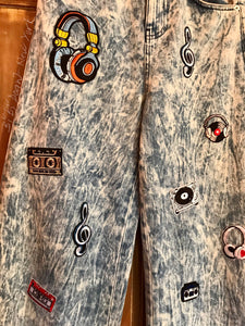 Music icons embroidery patches wide legs jean in acid wash