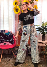 Load image into Gallery viewer, Music icons embroidery patches wide legs jean in acid wash